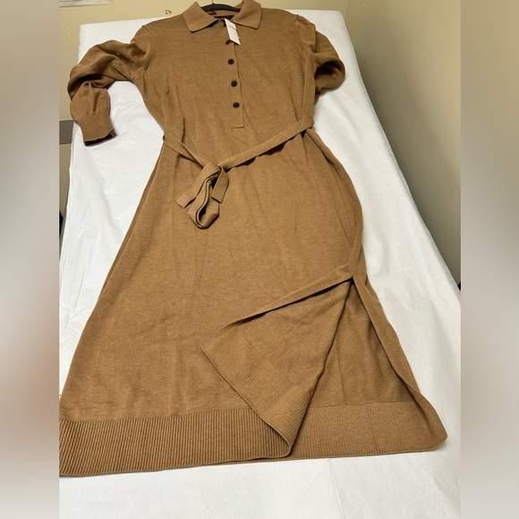 Nwt: Banana Republic BUTTONED MIDI SWEATER DRESS🌻 - Picture 7 of 11